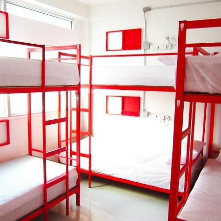 Jellybean Ezy Hostel Sathorn Bangkok Exterior photo