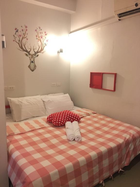Jellybean Ezy Hostel Sathorn Bangkok Exterior photo