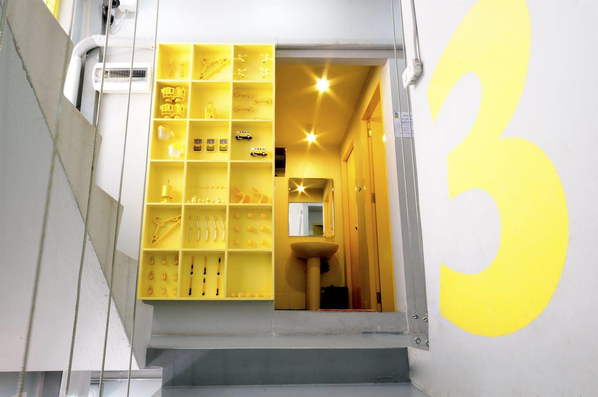 Jellybean Ezy Hostel Sathorn Bangkok Exterior photo